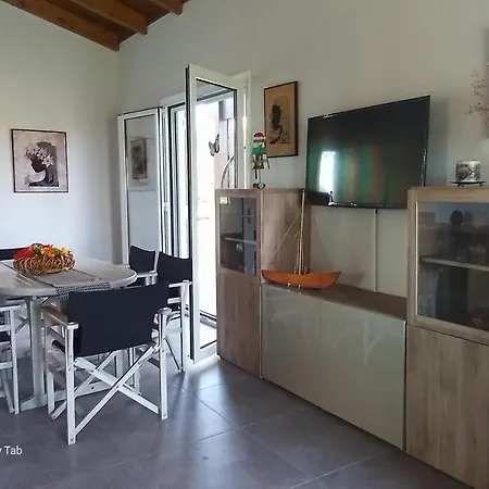 Raphael Villa Lixouri